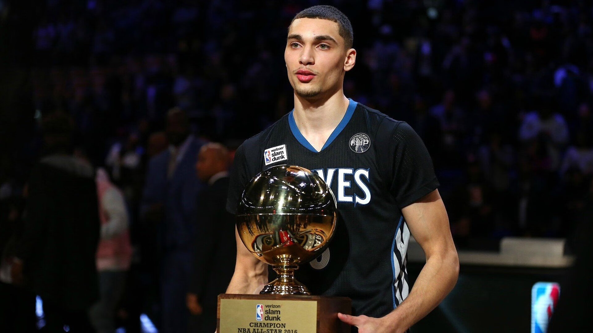 争夺季后赛门票：战火燃烧，胜者为王！