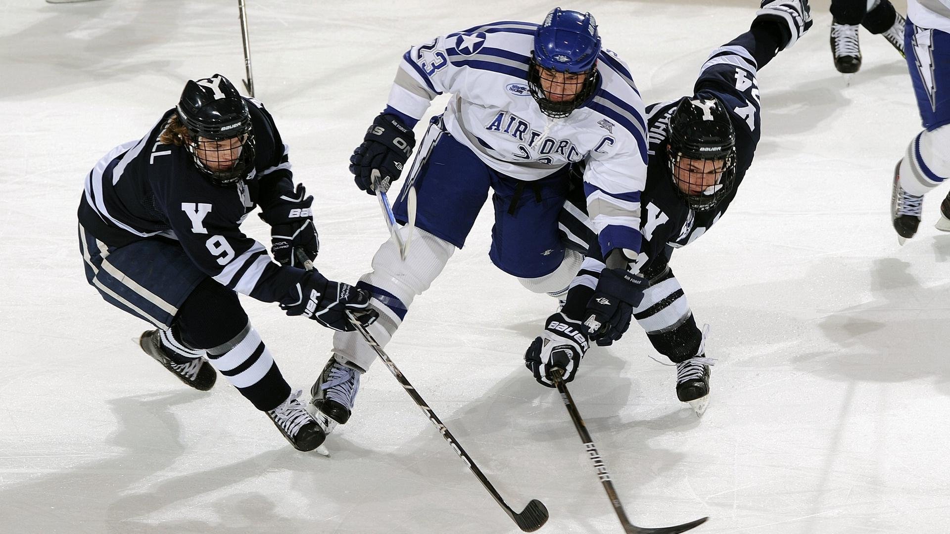 冰球练习板和滑雪设备革新，山东品牌助力全球运动员训练，冰球训练营